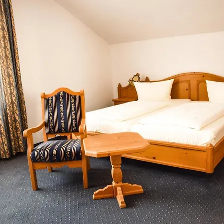 Bergwiesen - Mit Balkon Oder Terasse 호텔 *